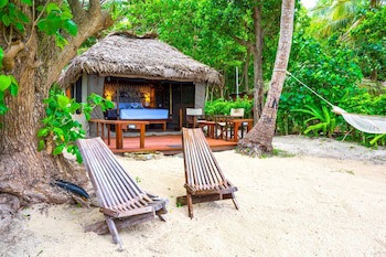 Barefoot Manta Island