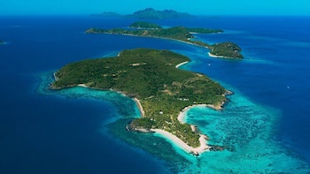 Barefoot Manta Island