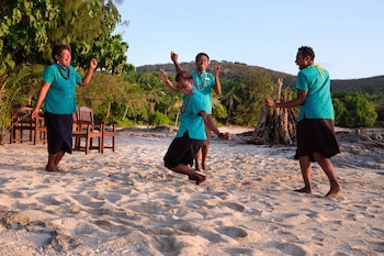 Barefoot Manta Island