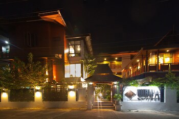 Burapa Boutique