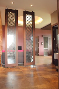 Burapa Boutique