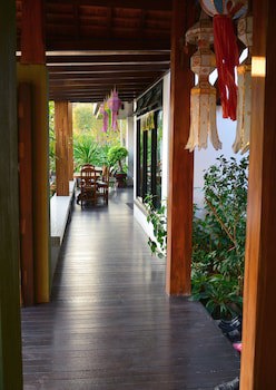 Burapa Boutique