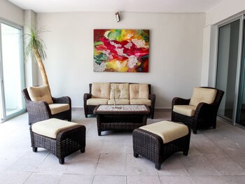 Casabella Art/Boutique Hotel