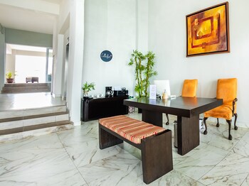 Casabella Art/Boutique Hotel