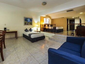 Casabella Art/Boutique Hotel