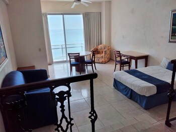 Casabella Art/Boutique Hotel