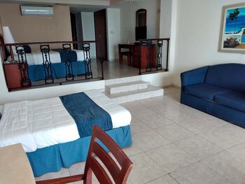 Casabella Art/Boutique Hotel