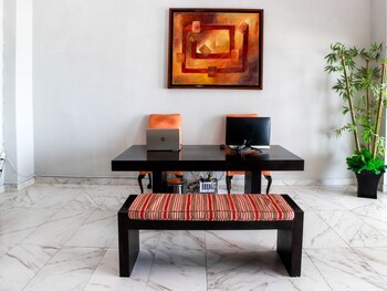 Casabella Art/Boutique Hotel