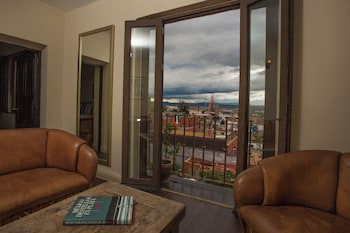 El Palomar Hotel