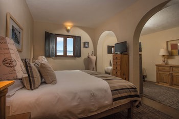 El Palomar Hotel