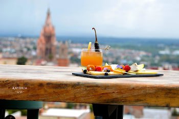 El Palomar Hotel