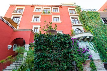 El Palomar Hotel