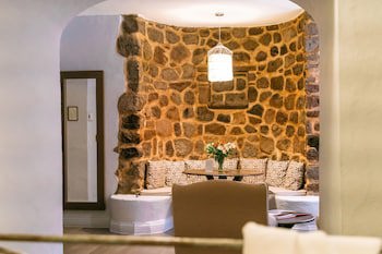 El Palomar Hotel