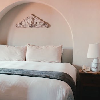El Palomar Hotel