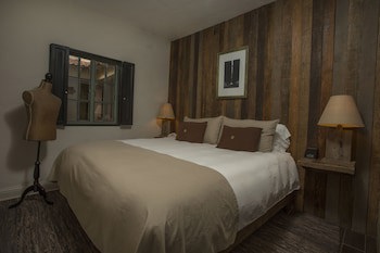 El Palomar Hotel