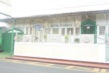 Hotel Ivania's
