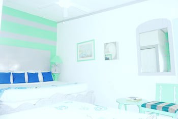 Hotel Ivania's