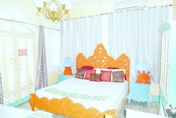 Hotel Ivania's