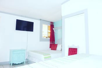 Hotel Ivania's
