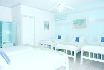 Hotel Ivania's