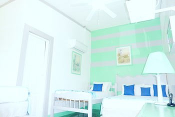 Hotel Ivania's