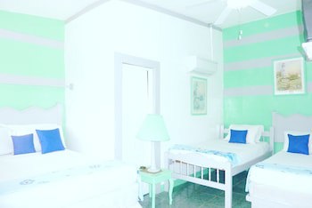 Hotel Ivania's