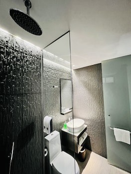 Bliss Hotel Singapore