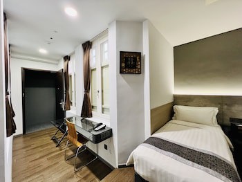 Bliss Hotel Singapore