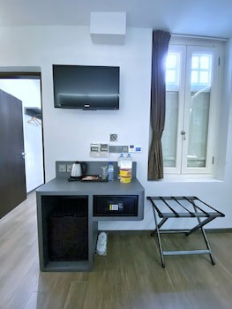 Bliss Hotel Singapore
