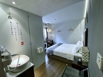 Bliss Hotel Singapore