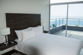 Puerto Azul Boutique Resort & Marina