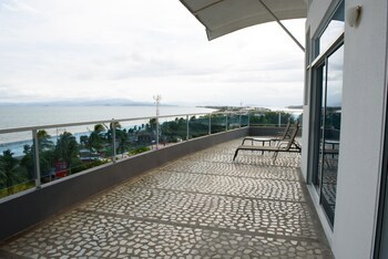 Puerto Azul Boutique Resort & Marina