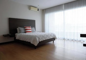 Puerto Azul Boutique Resort & Marina