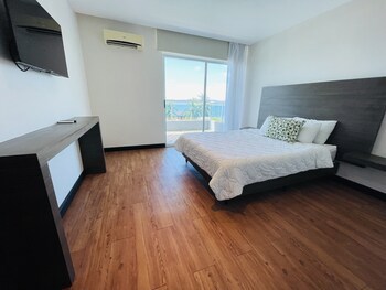 Puerto Azul Boutique Resort & Marina
