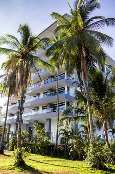 Puerto Azul Boutique Resort & Marina