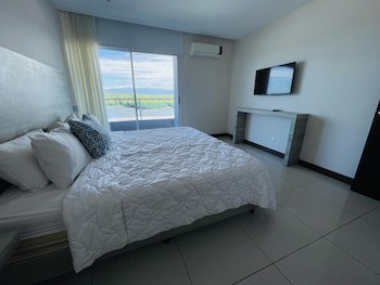 Puerto Azul Boutique Resort & Marina
