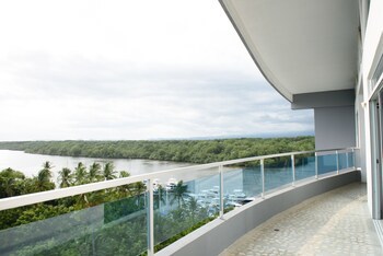 Puerto Azul Boutique Resort & Marina