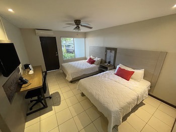 Puerto Azul Boutique Resort & Marina