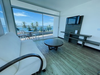 Puerto Azul Boutique Resort & Marina
