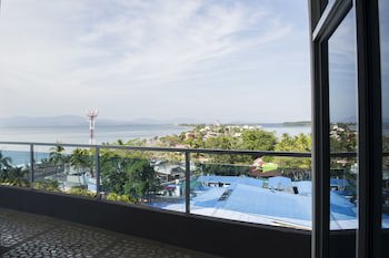 Puerto Azul Boutique Resort & Marina