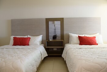Puerto Azul Boutique Resort & Marina