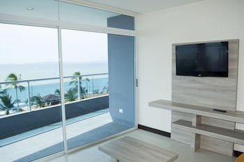 Puerto Azul Boutique Resort & Marina