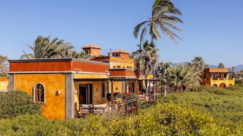 Villa Santa Cruz