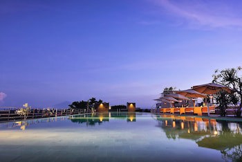 De Vins Sky Hotel Seminyak
