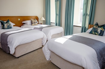 Charlemont Arms Hotel