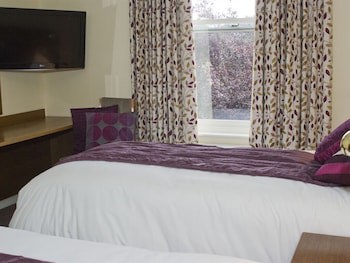 Charlemont Arms Hotel