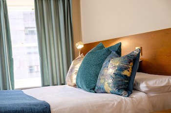 Charlemont Arms Hotel