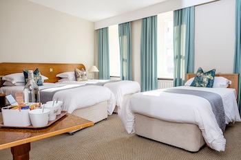 Charlemont Arms Hotel