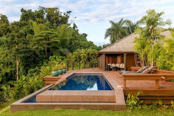 Emaho Sekawa Resort