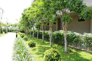Sea Two Pool Villa Resort